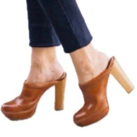 Frye Clogs Wooden Block Heel Leather Vintage Y2K Tan Natasha Platform 70’s Style - Picture 1 of 13